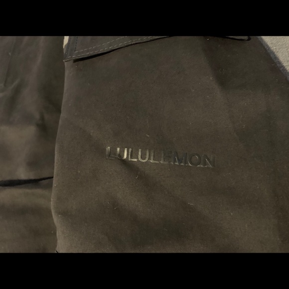 ‼️ lululemon Limited Edition Unisex Rain Jacket - Picture 6 of 12